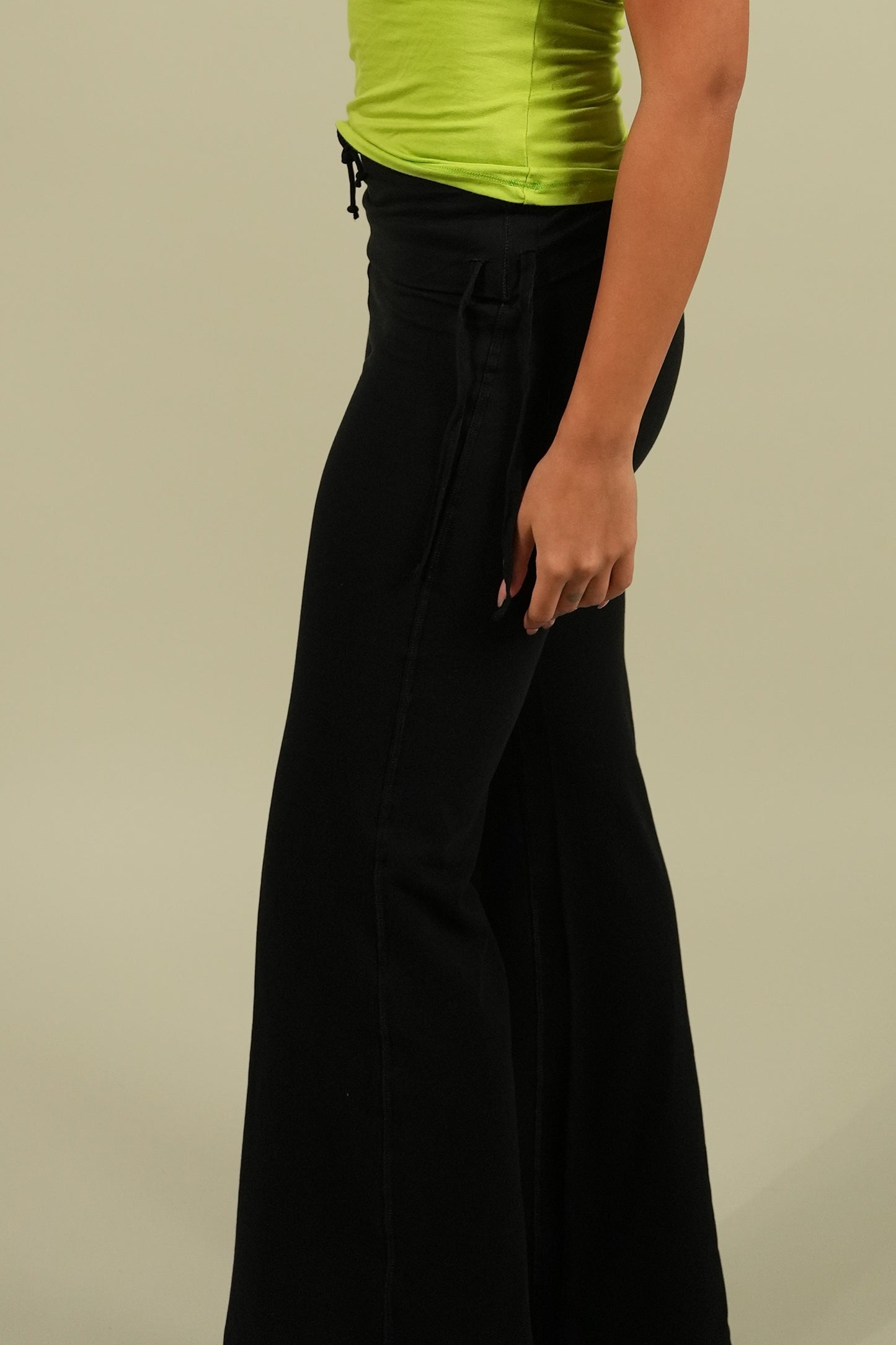 ACTIVE TRACKS (Black)
