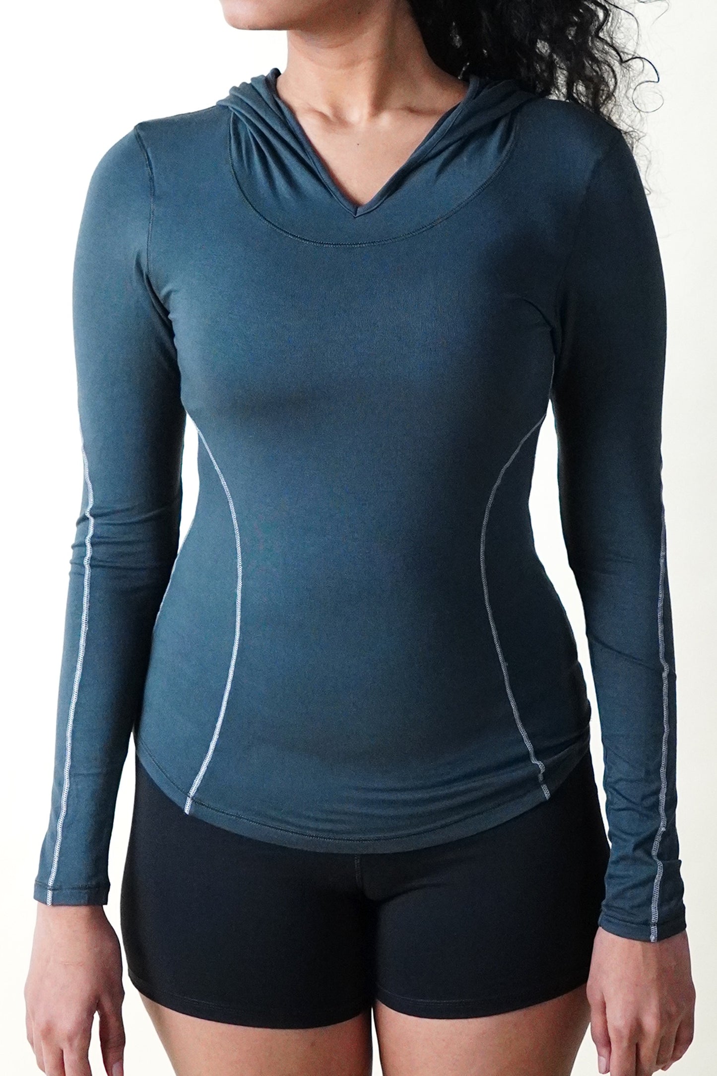 SOFT SCULPT L/S HOODIE (CHARCOAL)