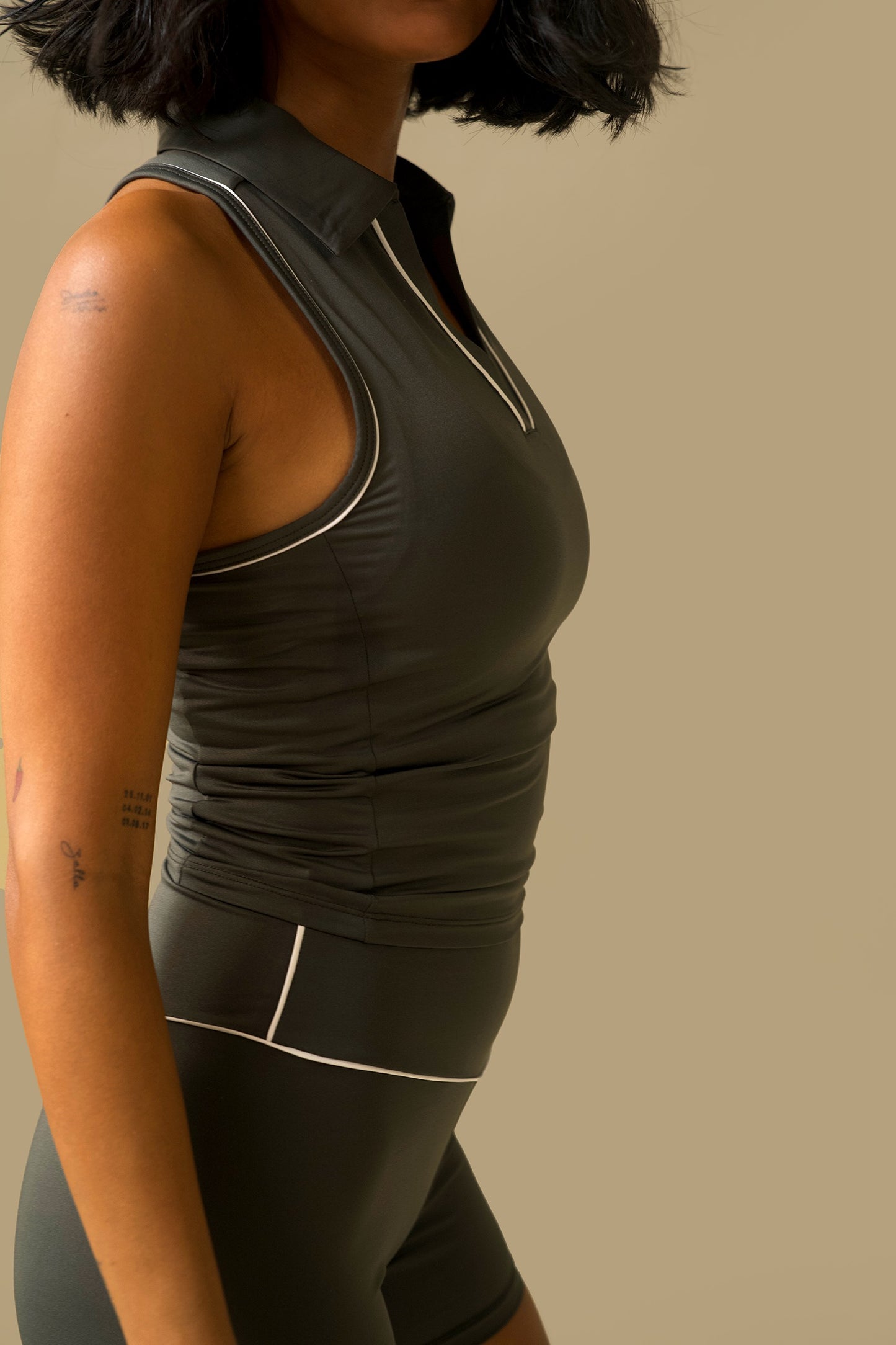 MOTION COLLARED TANK (Dark Sage)