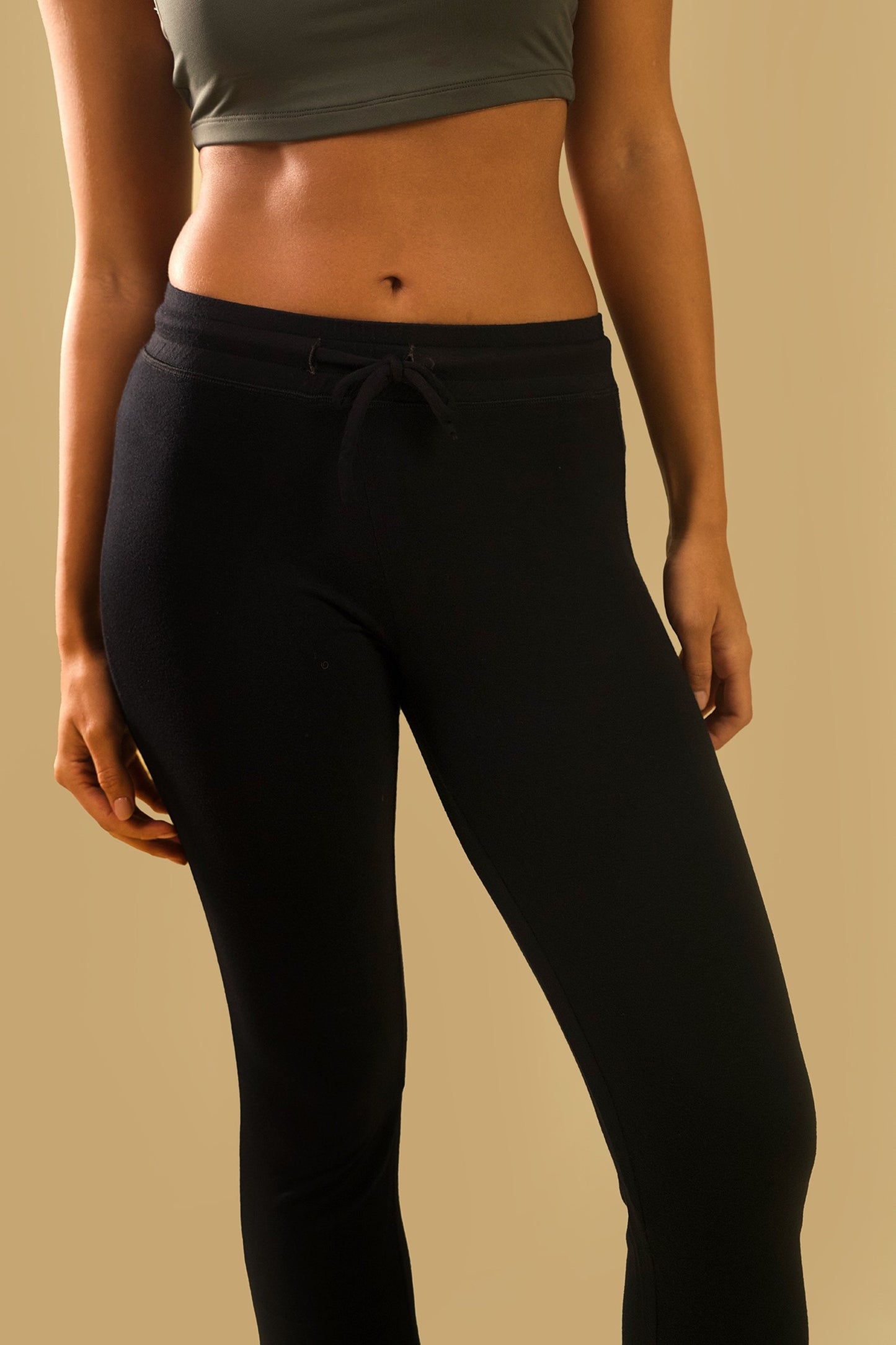 SOFT FLARED PANTS (black)