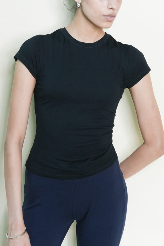 SOFT SCULPT TEE (BLACK)