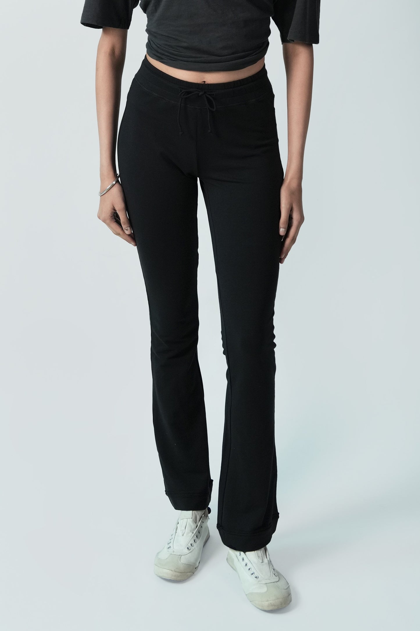 DEFINE FLARED TRACKS (Black)
