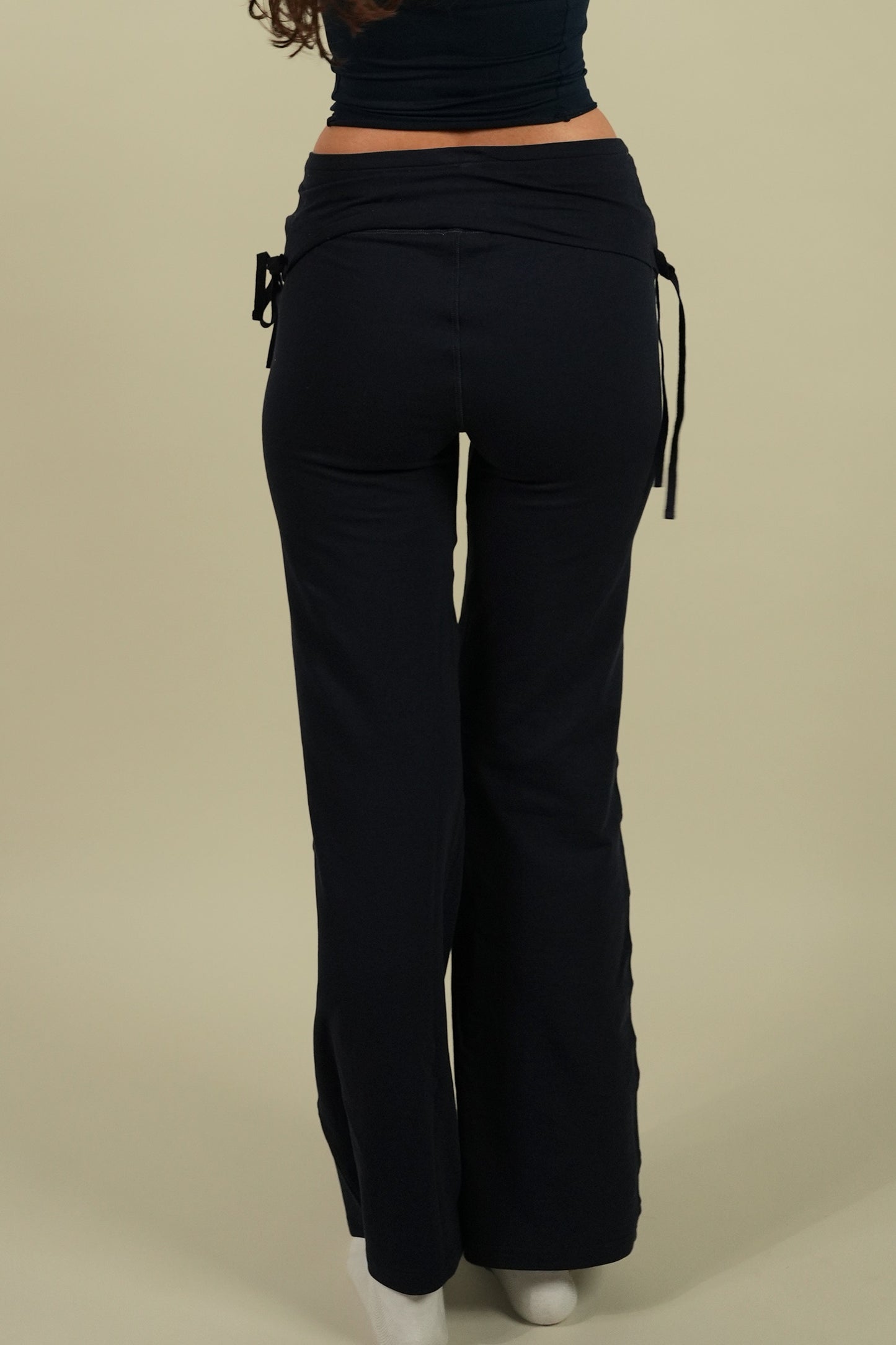 ACTIVE TRACKS (Black)