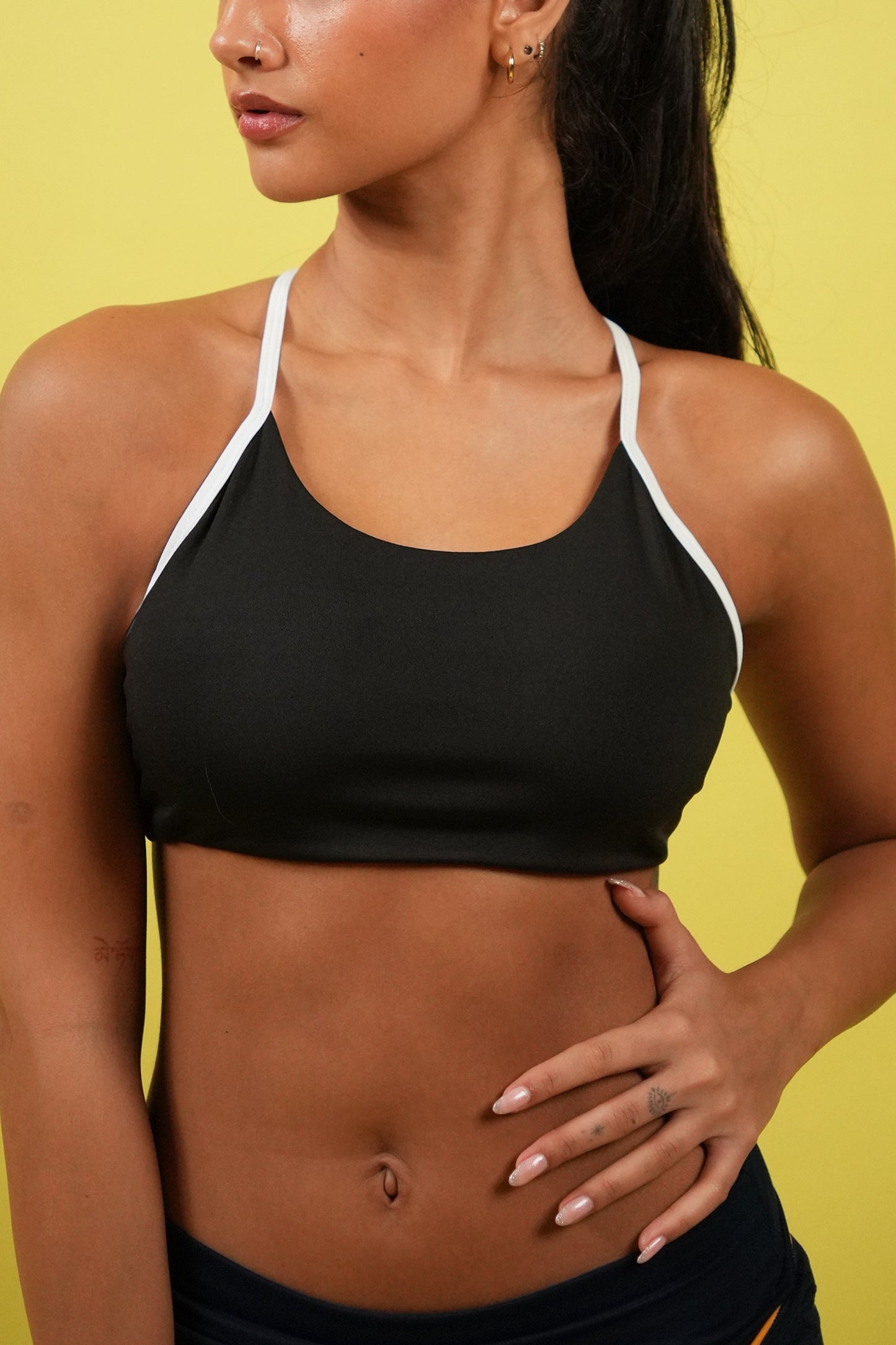Y-BACK SPORTS BRA (Black/White)