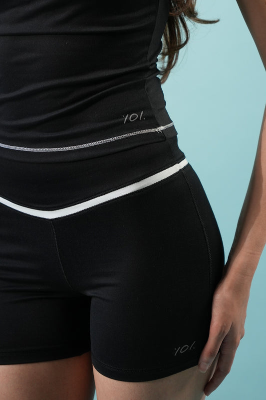 GLIDE SHORTS (Black/White)