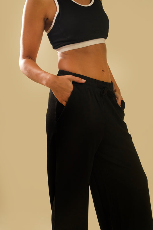 STRAIGHT TRACKPANTS (black)