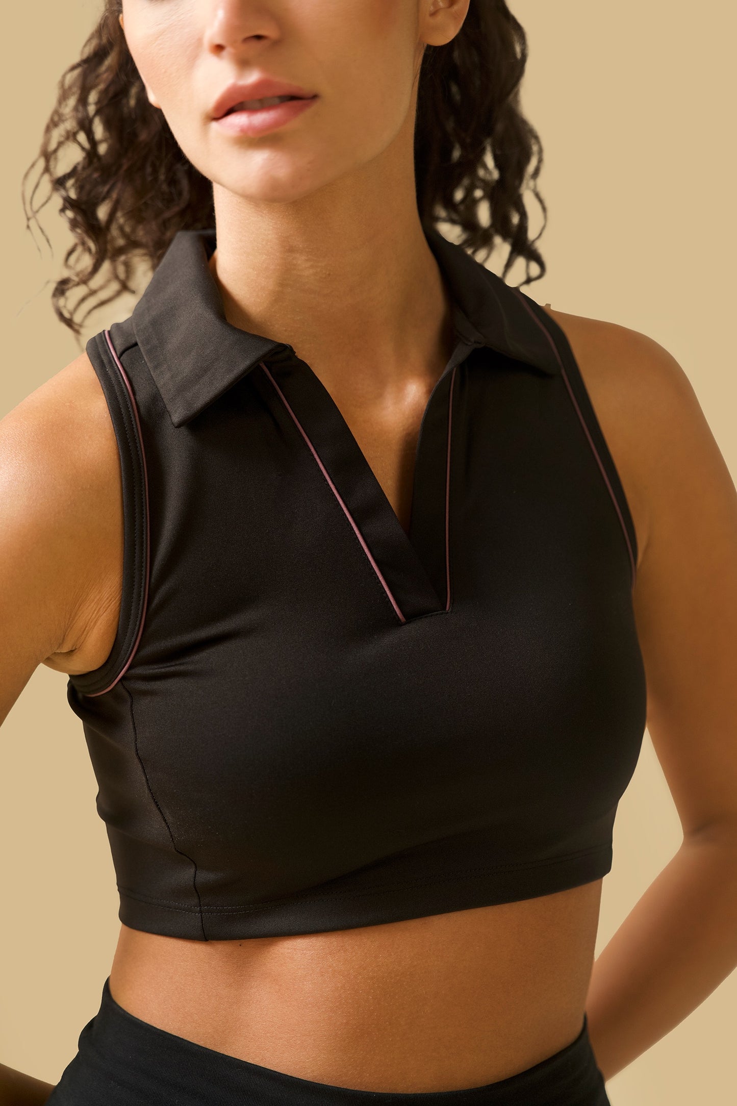 COLLARED CROPPED TANK (black/ pink)