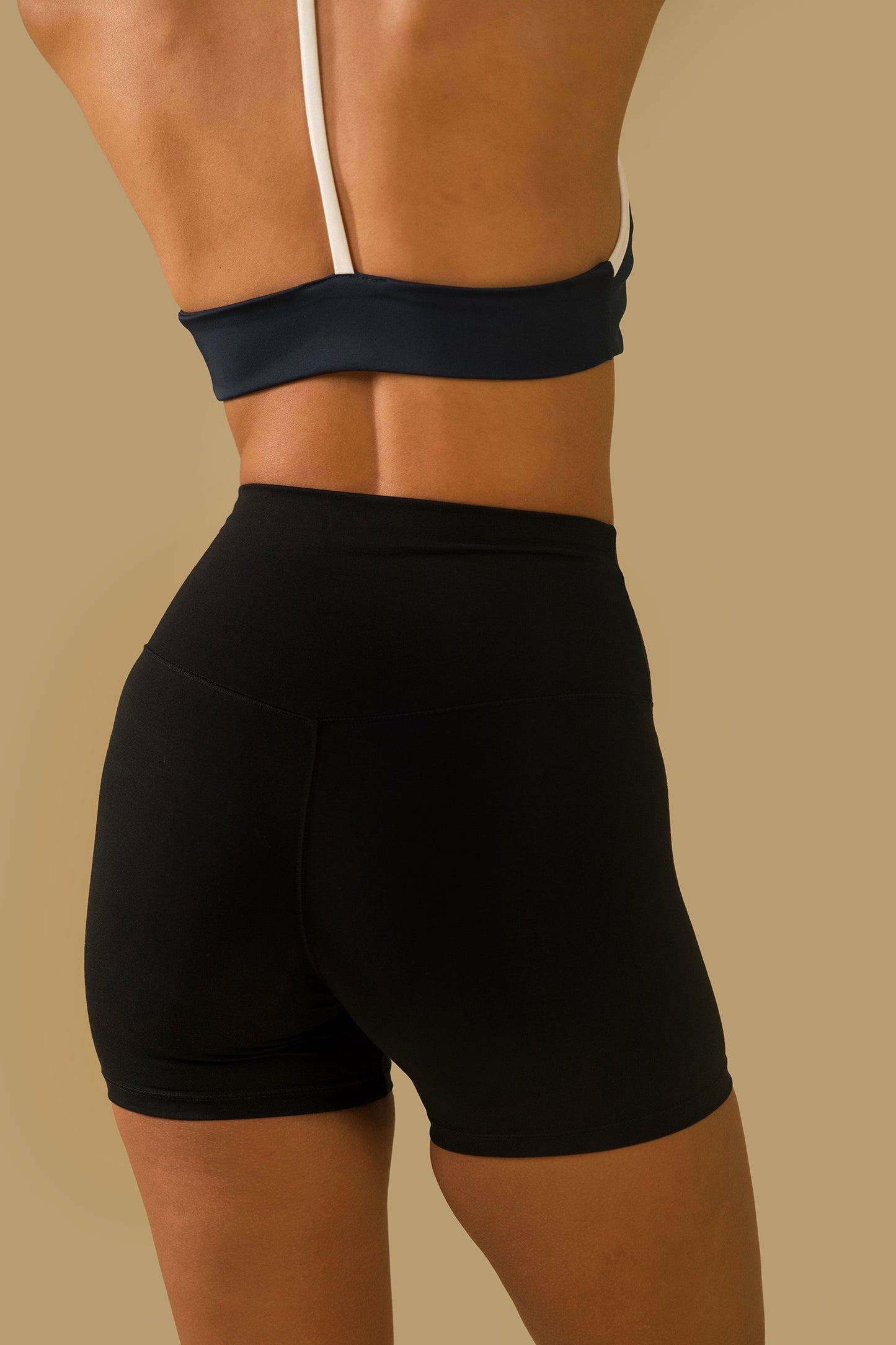 CROSS SCULPT SHORTS (black)