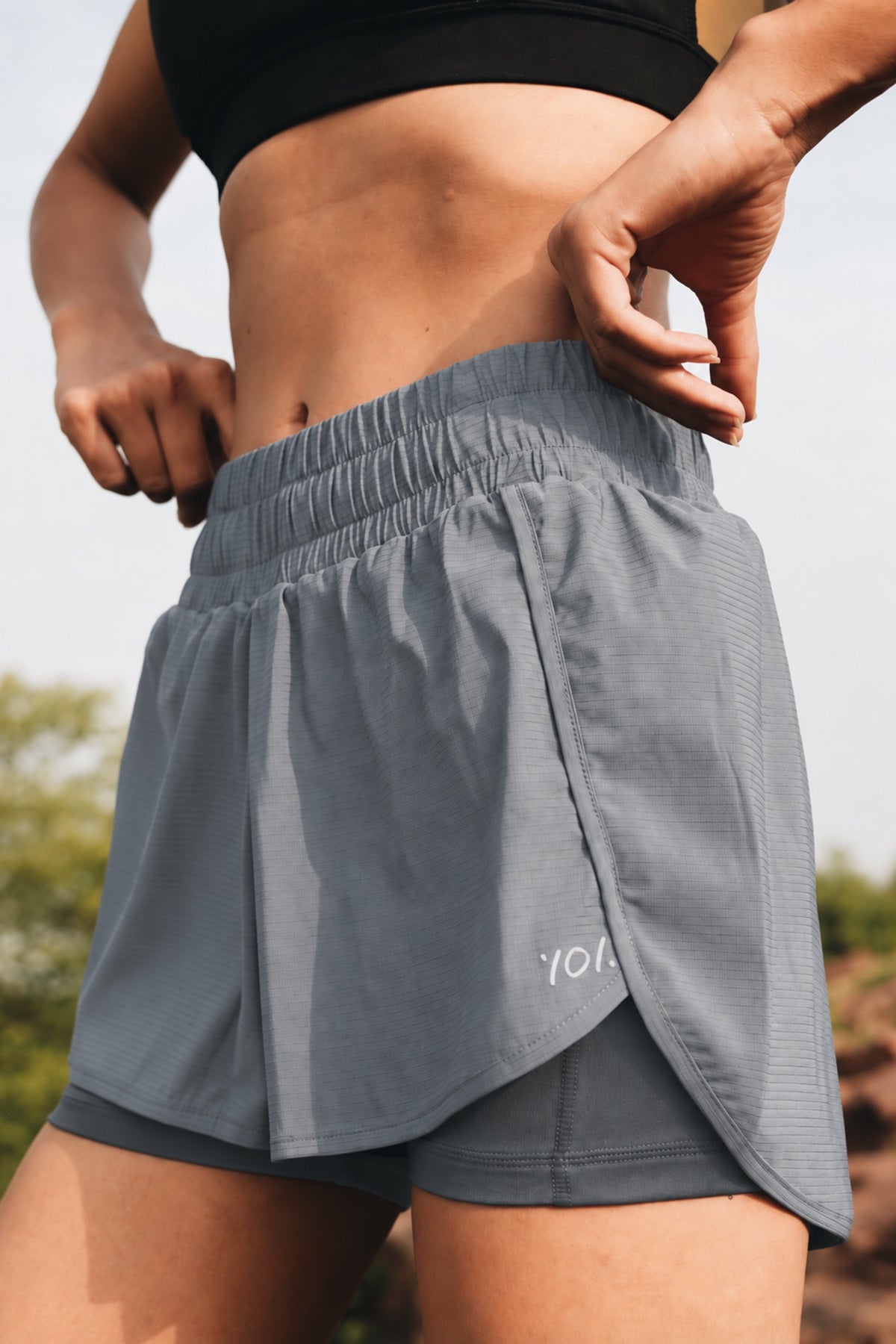 AIR SHORTS WOMEN (Grey)
