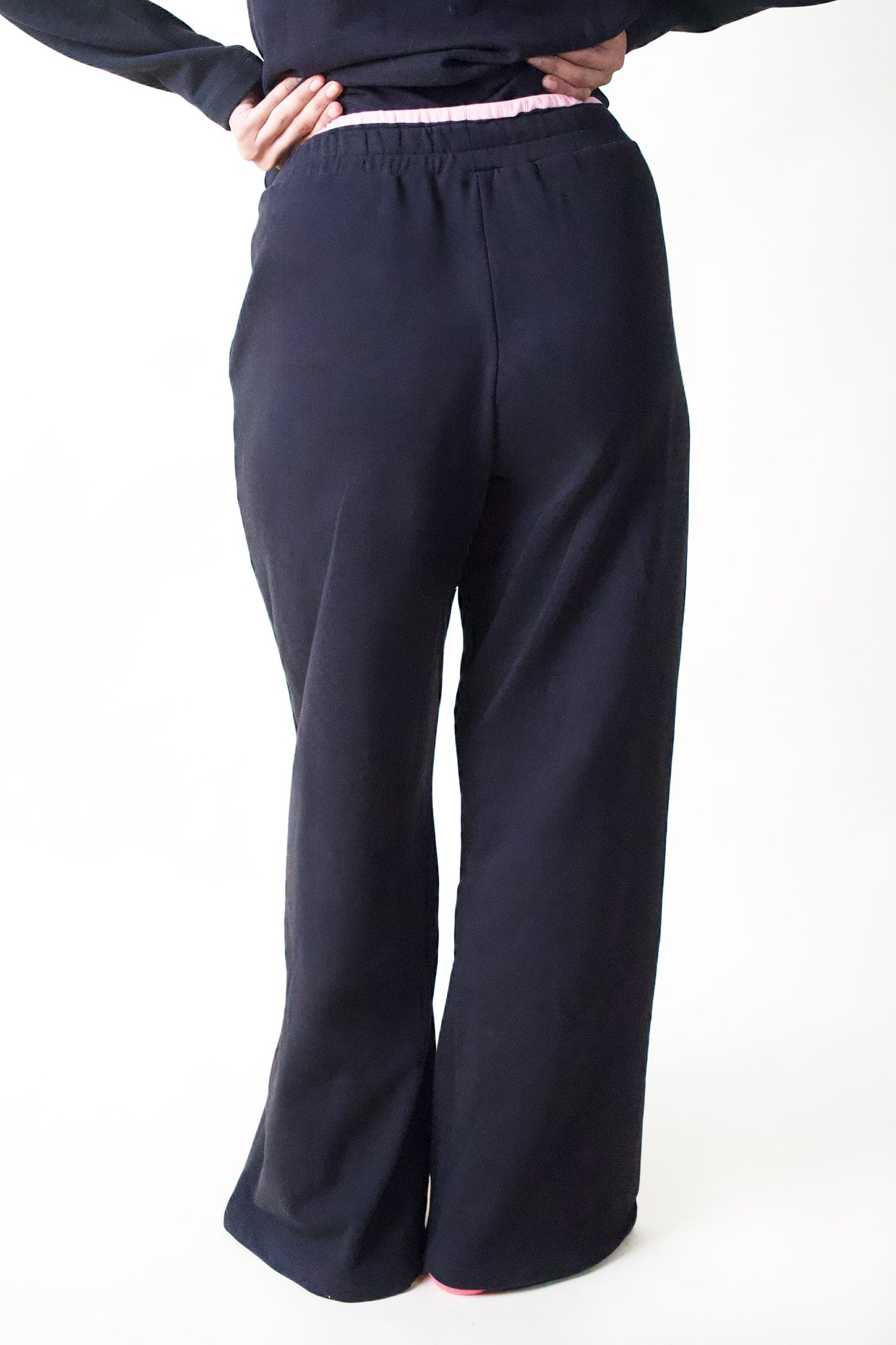 CONTRAST TRACKPANTS (BLACK/PINK)