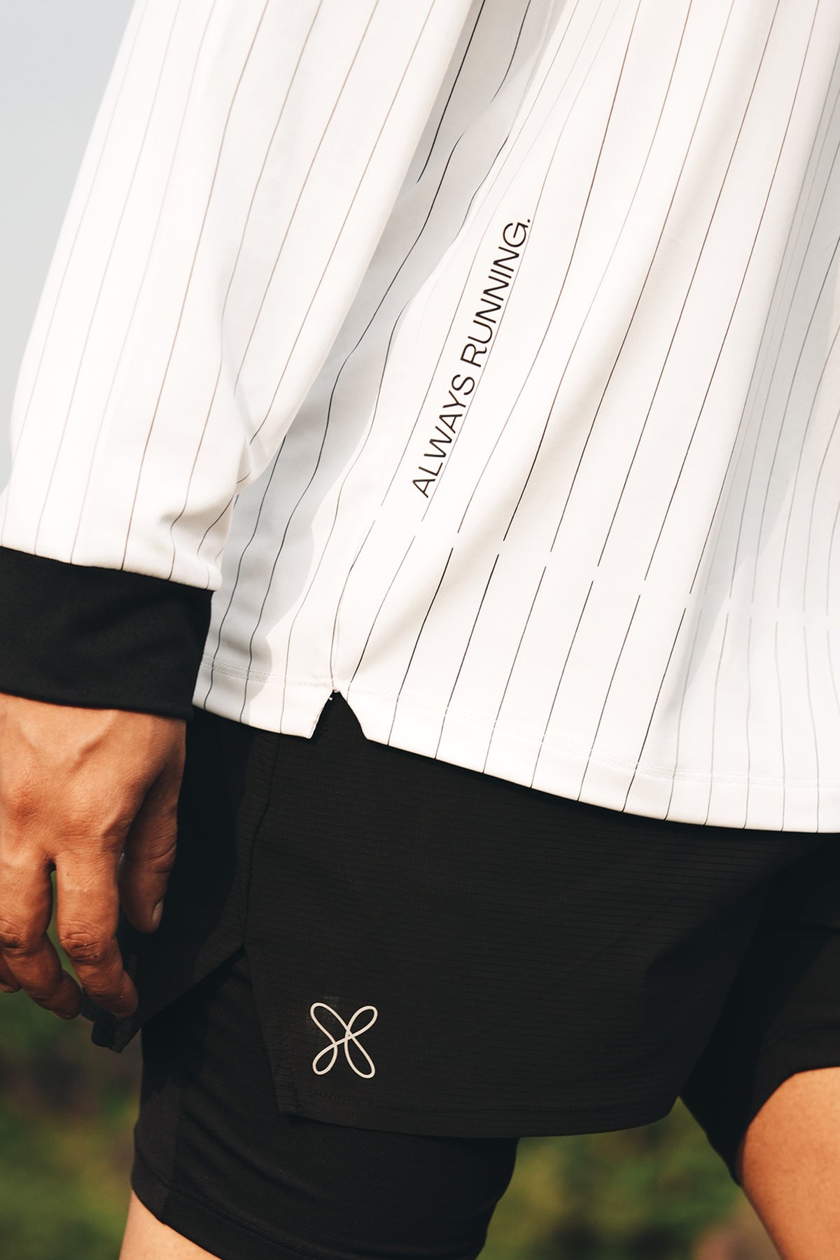 ALWAYS RUNNING TEE L/SLEEVE (White)